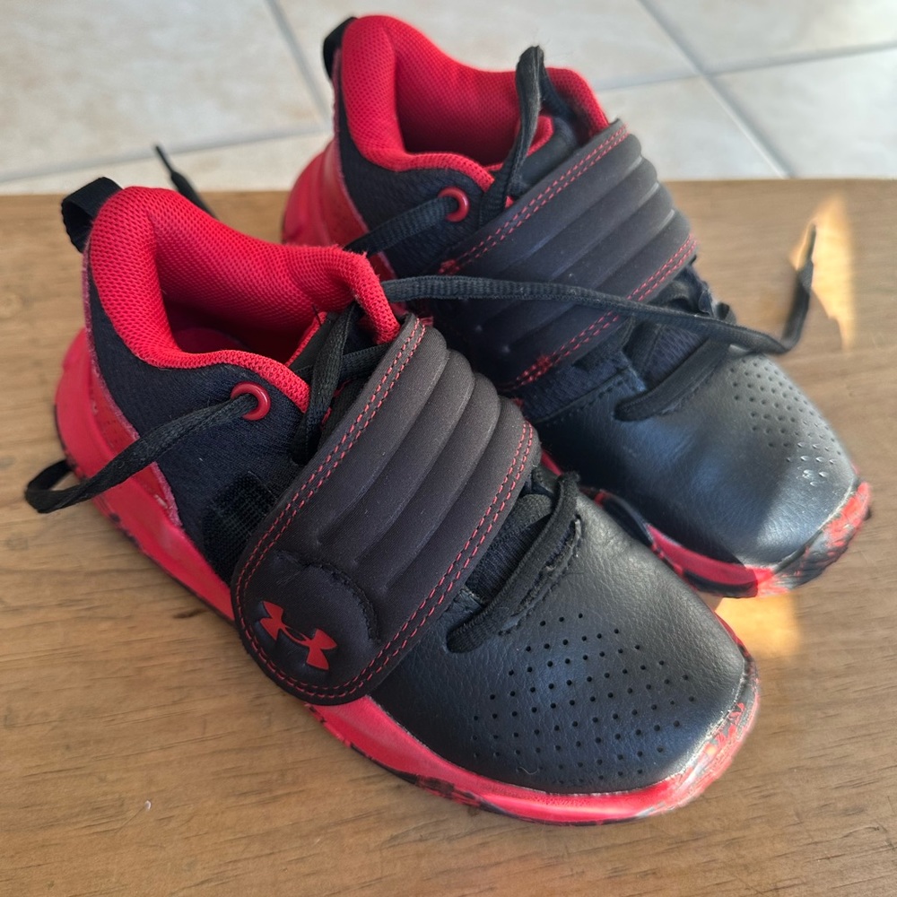 Basketball sneakers